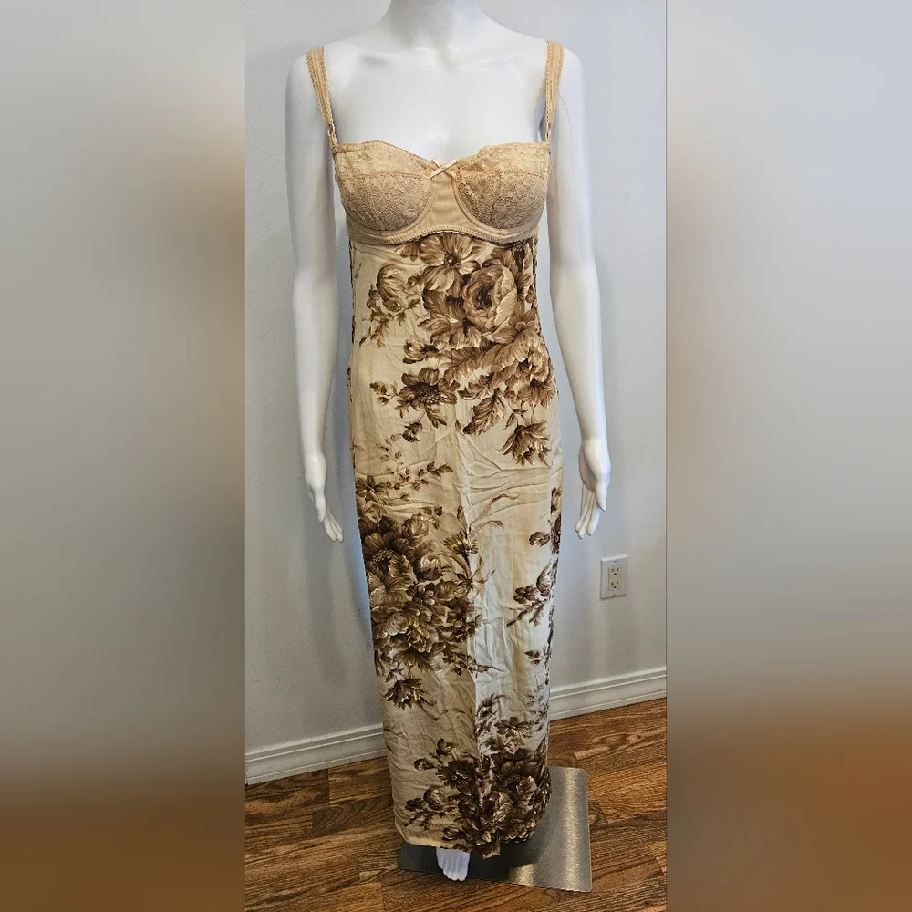 Vintage Spring 1997 Dolce & Gabbana Beige & Cream Floral Silk Maxi Dress - Picture 2 of 16